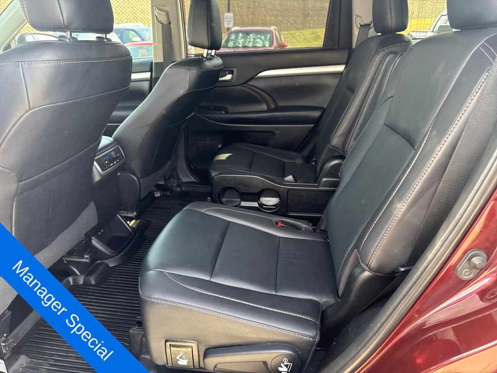 Used 2019 Red Toyota XLE image 26