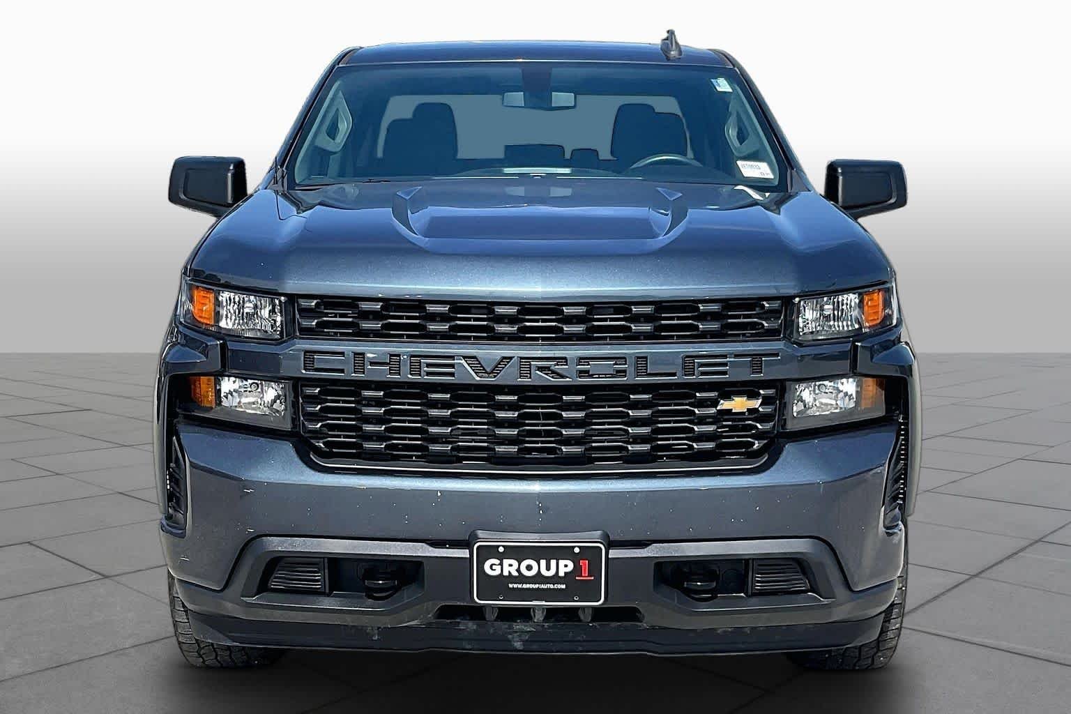 Used 2021 SHADOW GRAY METALLIC Chevrolet Custom image 4