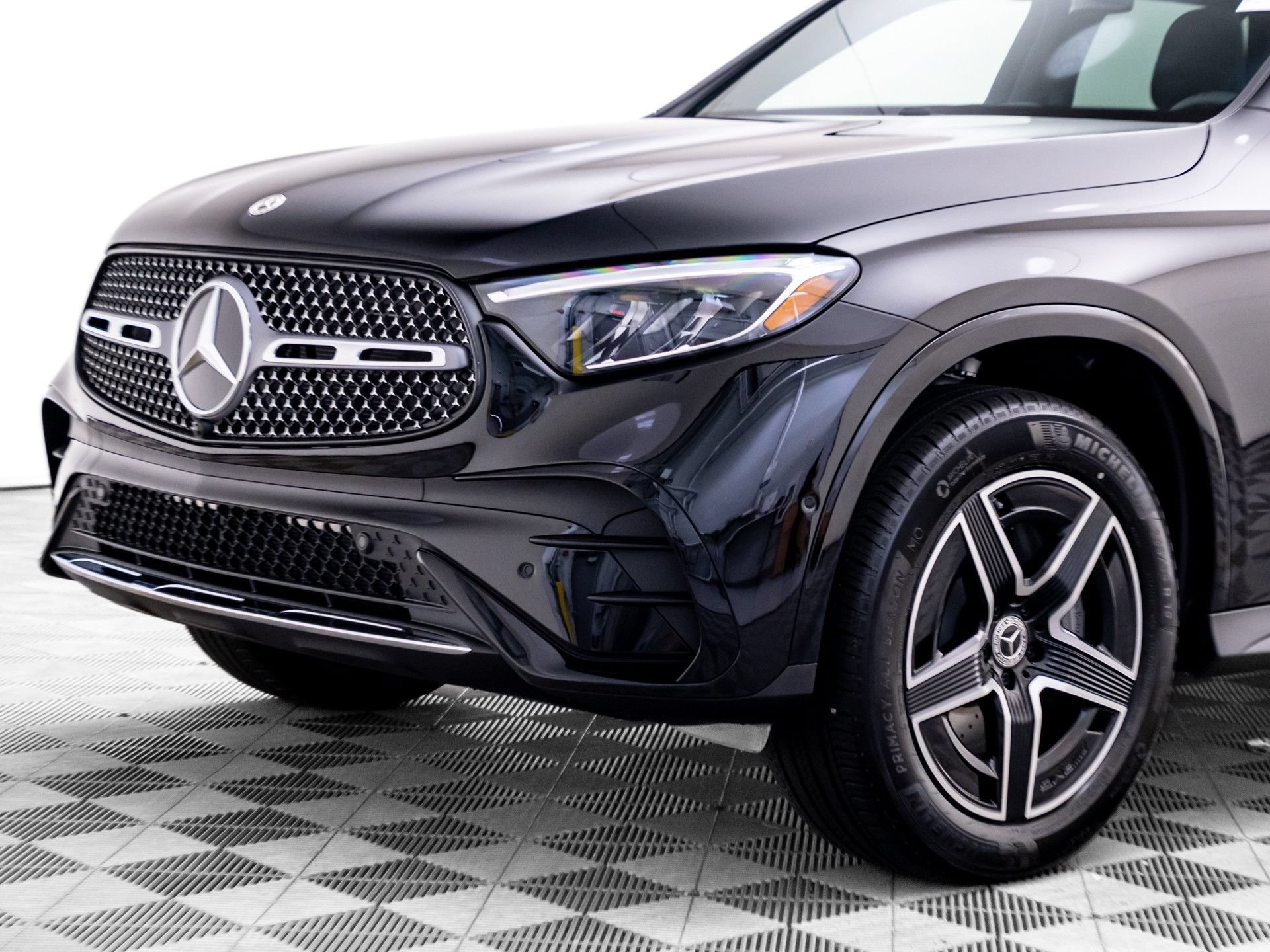New 2026 Black Mercedes-Benz GLC 300 image 76