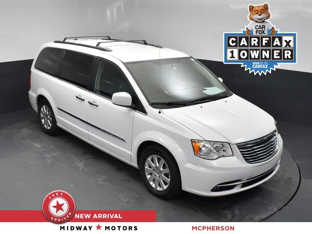 2016 Chrysler Town & Country Touring