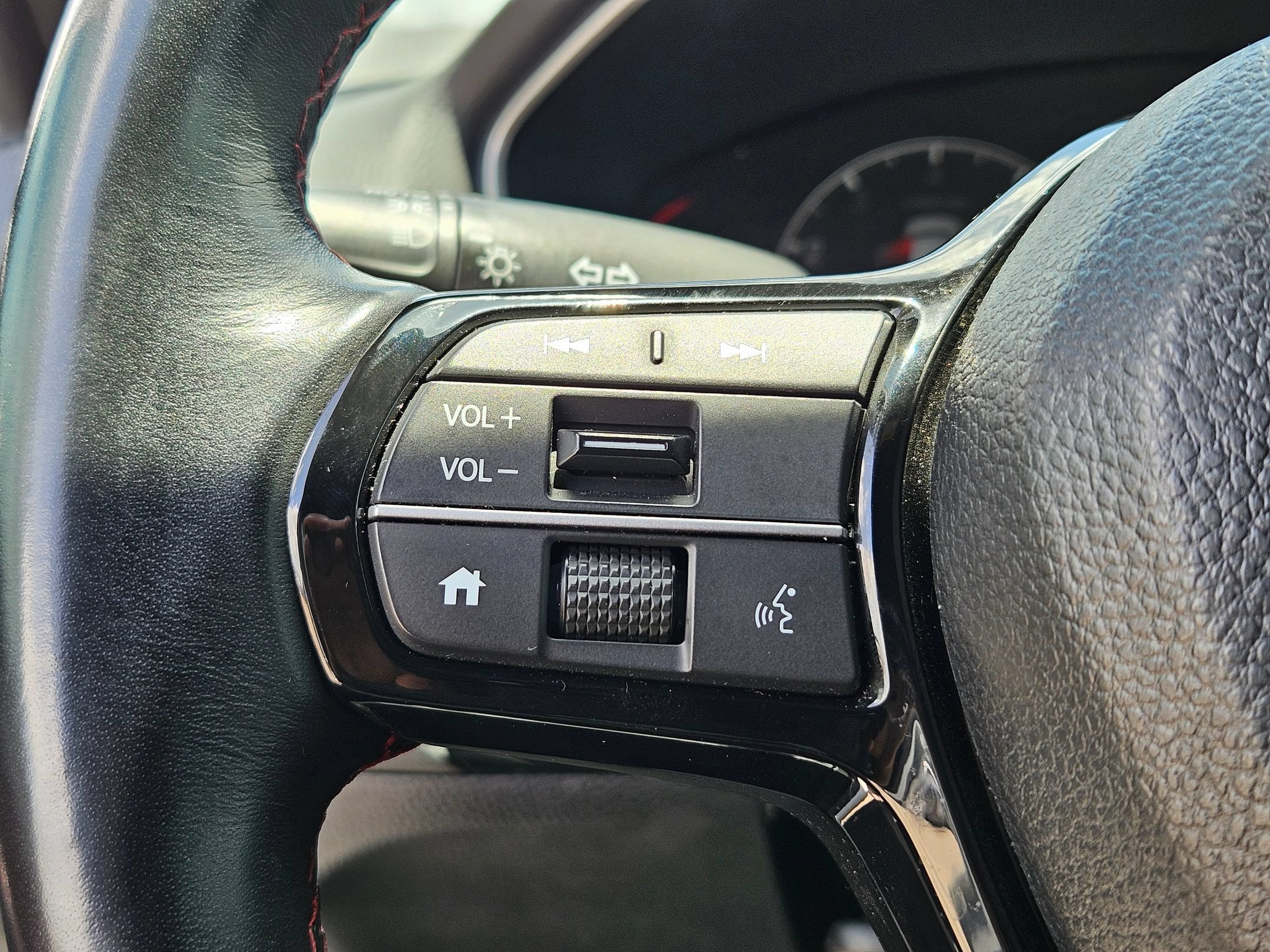 Used 2023 Platinum White Pearl Honda Si image 15