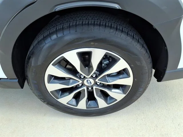 Used 2024 WHITE Subaru Limited image 19