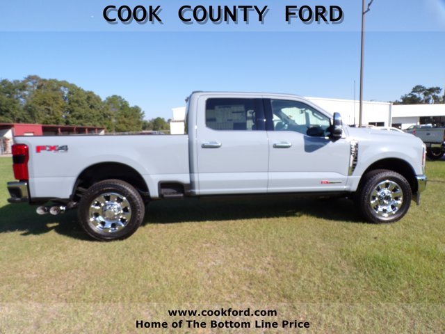 New 2027 Glacier Gray Metallic Tri-Coat Ford F-250® King Ranch® image 8