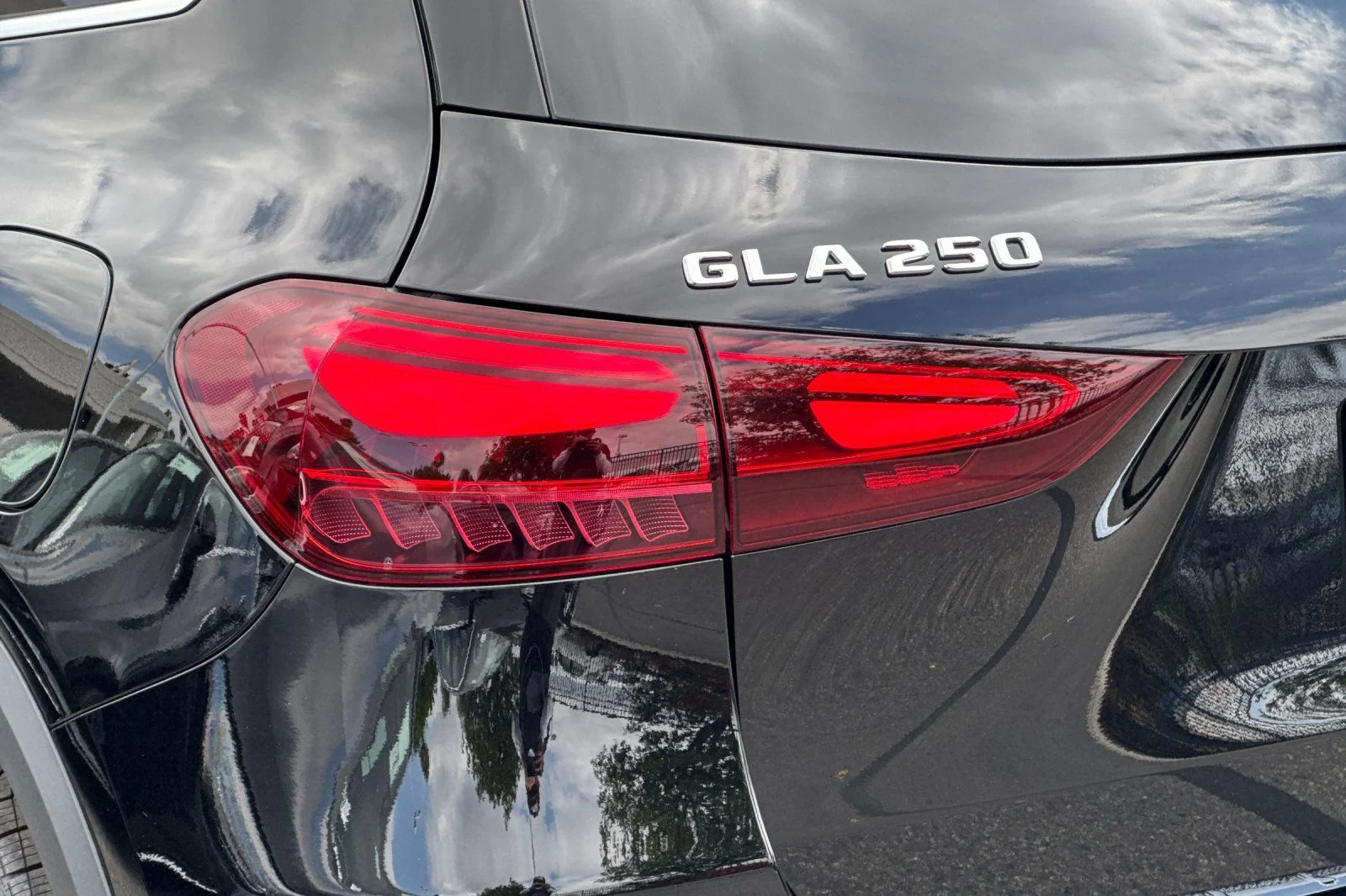 New 2026 Black Mercedes-Benz GLA 250 image 23