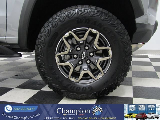 Certified Used 2026 Sterling Gray Metallic Chevrolet ZR2 image 3