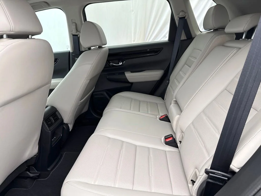 Used 2025 Silver Honda EX-L image 15