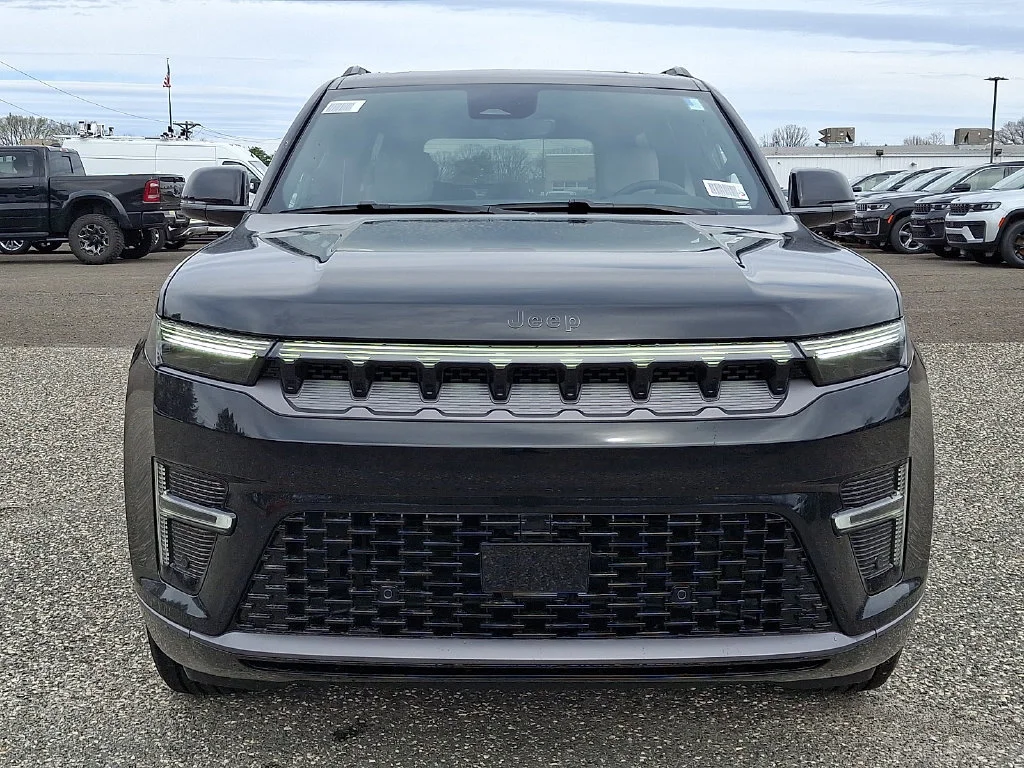 New 2026 High Gloss Black Exterior Paint Jeep Limited Altitude image 2