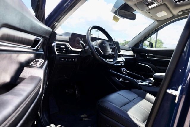 Used 2024 Midnight Kia SX image 16
