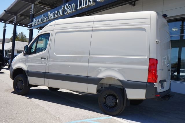 New 2025 Pebble Gray Mercedes-Benz Cargo 144 WB image 5