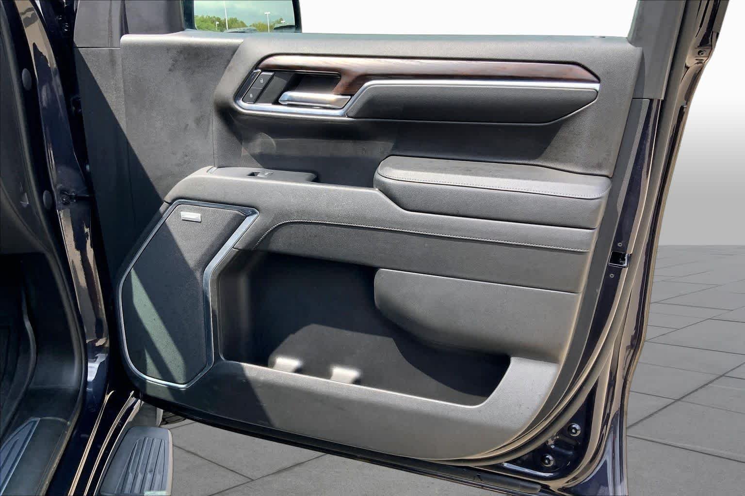 Used 2023 Titanium Rush Metallic GMC SLT image 22