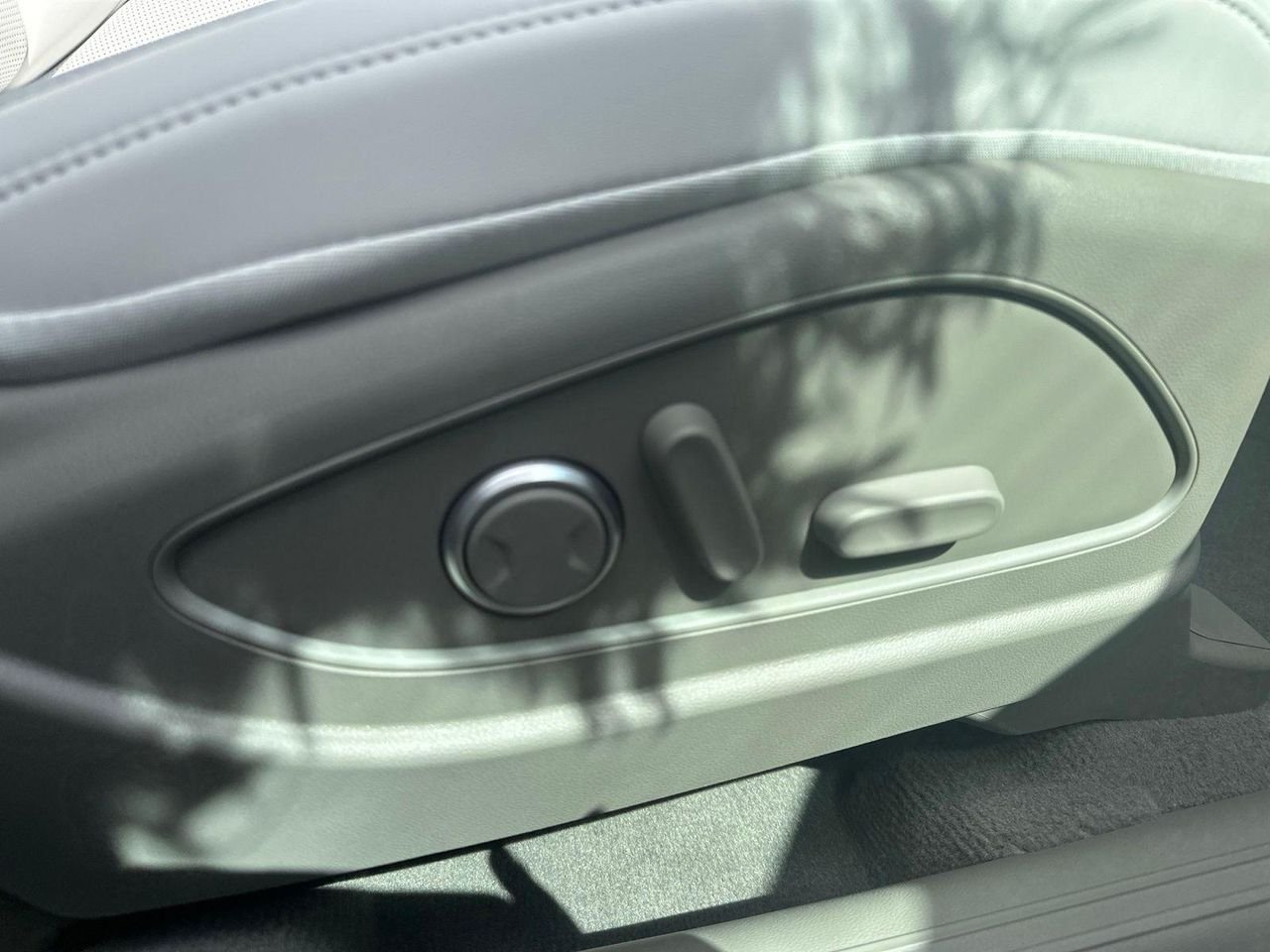 New 2026 White Hyundai SEL Premium AWD image 34