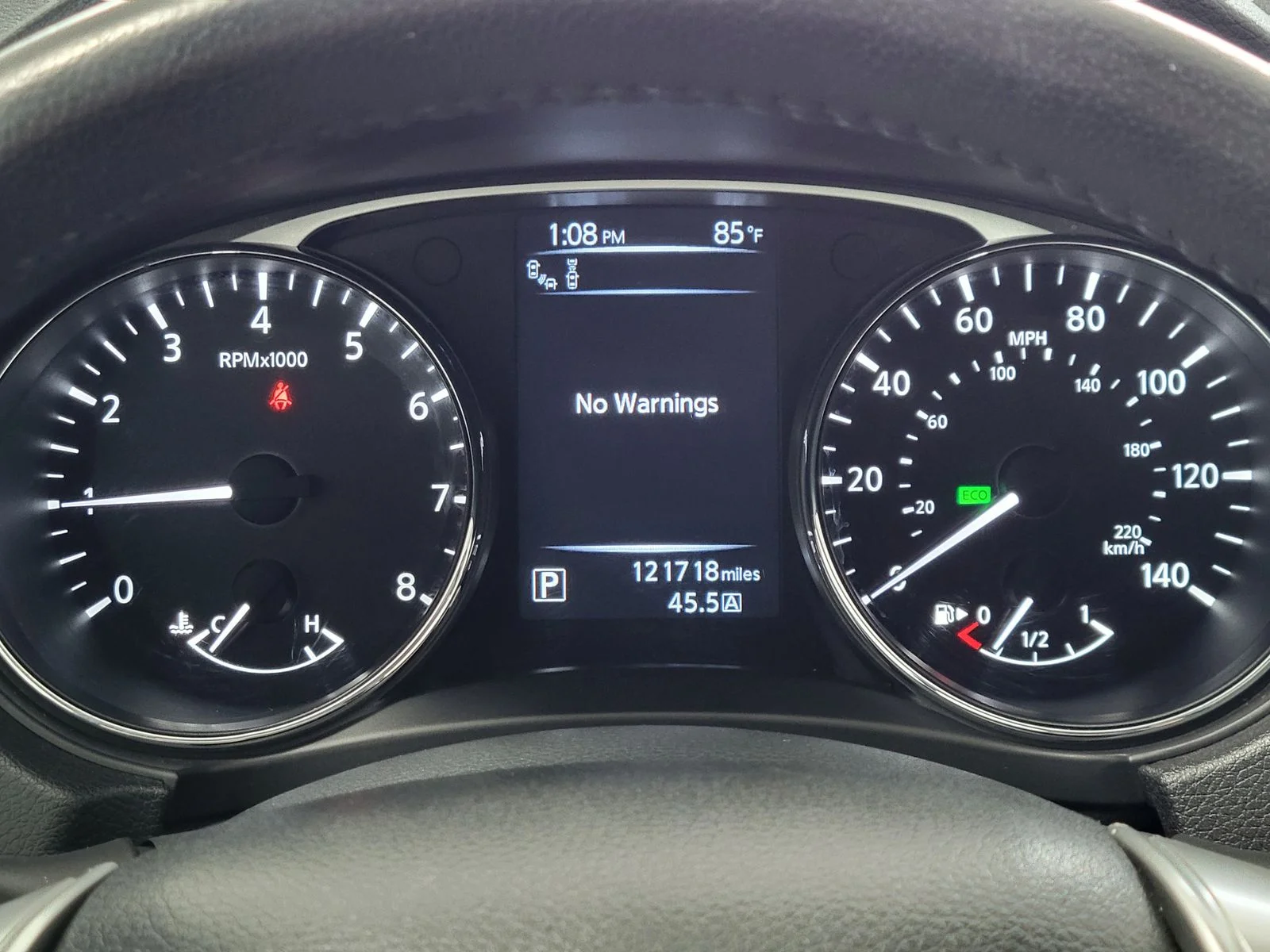 Used 2016 Red Nissan SL image 14