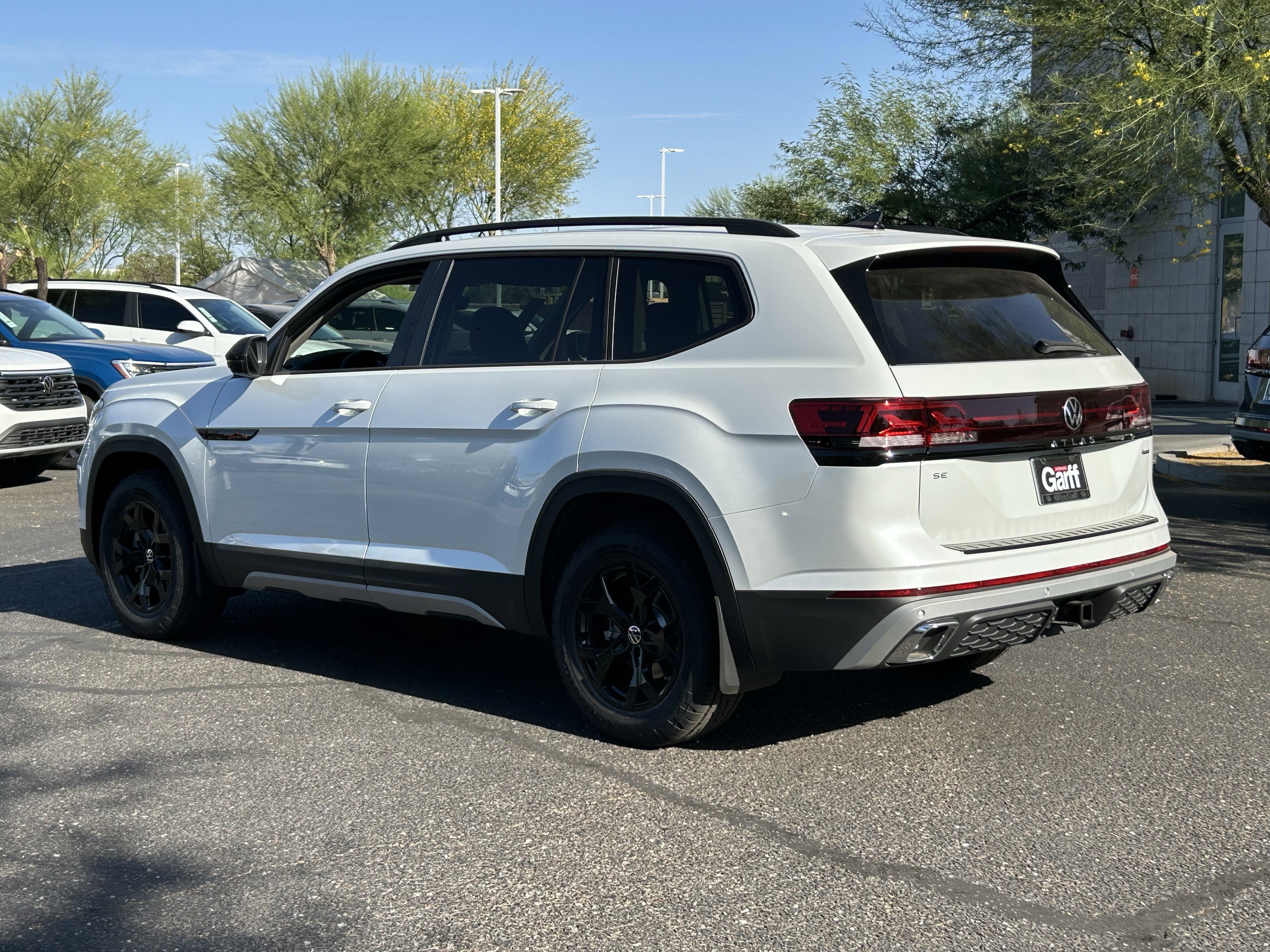 New 2026 Opal White Pearl Volkswagen 2.0T Peak Edition image 2