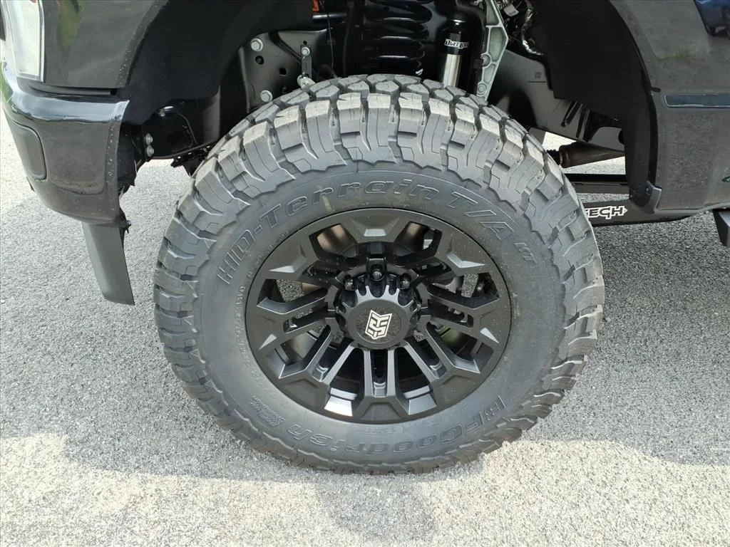 New 2026 Agate Black Metallic Ford F-250® Lariat® image 10