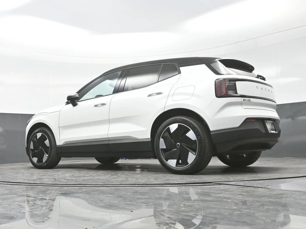 New 2026 Crystal White Volvo Twin Motor Performance Plus image 27
