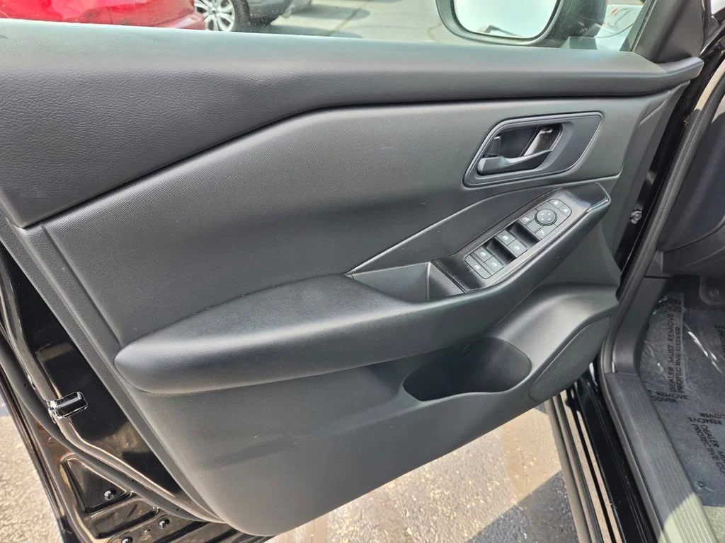 Used 2025 Super Black Nissan S image 33
