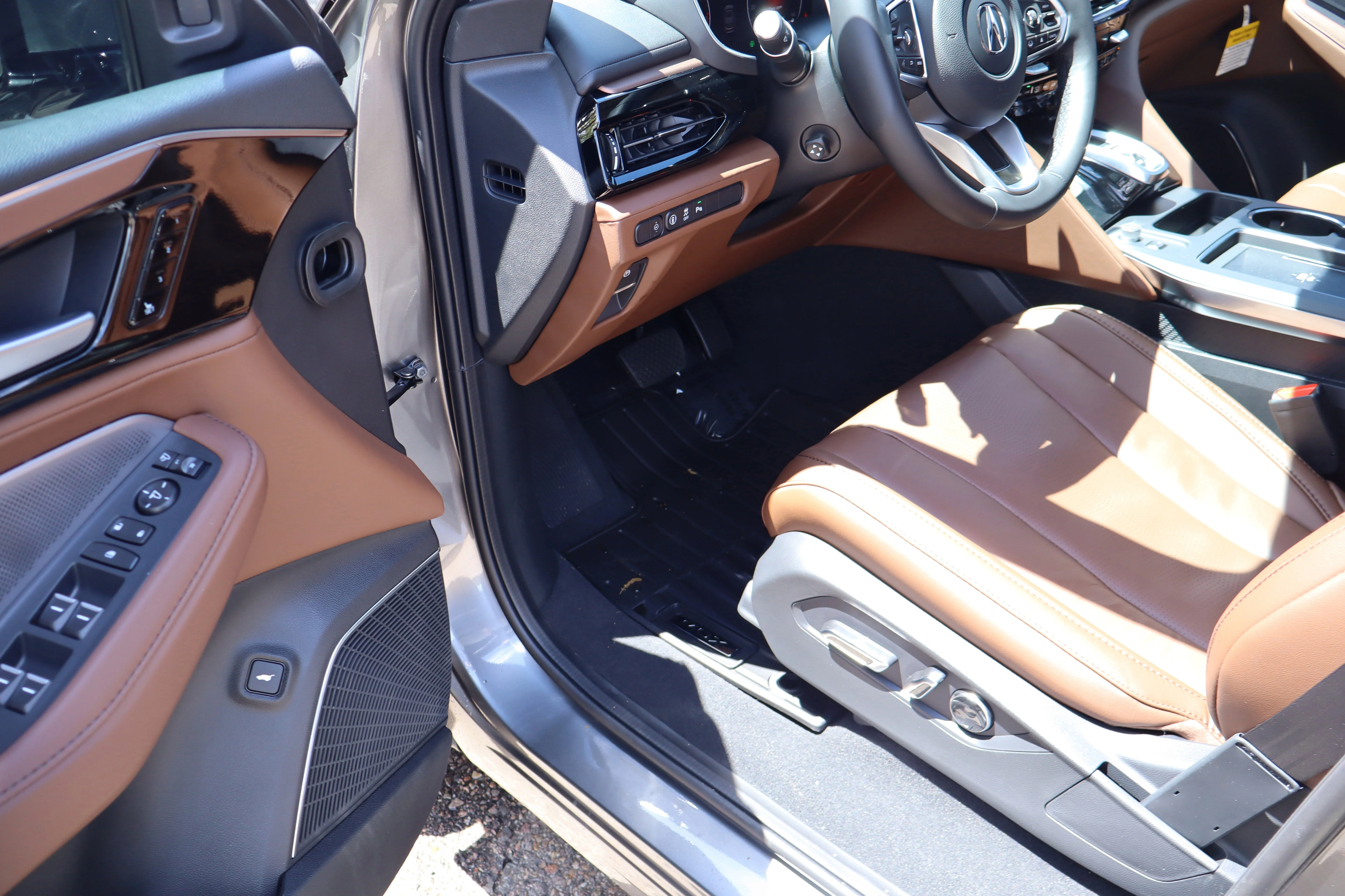 New 2026 Liquid Carbon Metallic Acura w/Technology Package image 22