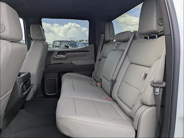 2026 GMC Sierra 1500 SLT - Photo 17