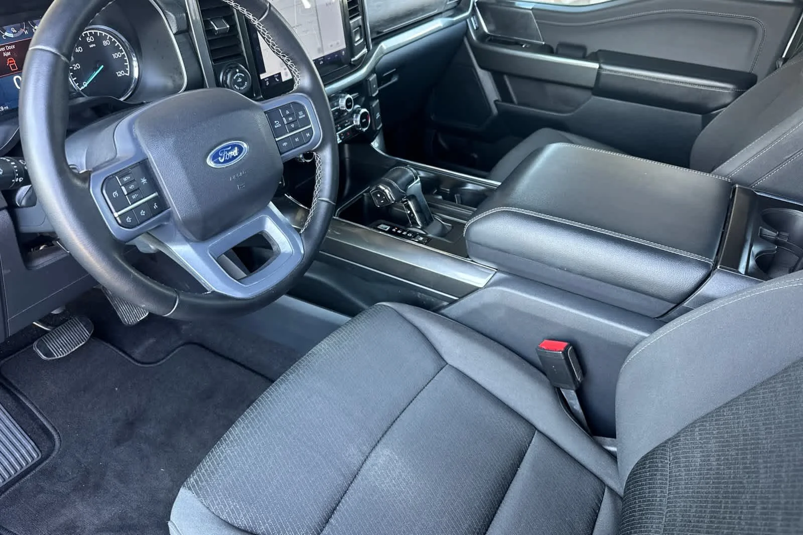 Certified Used 2023 Avalanche Gray Ford XLT image 11