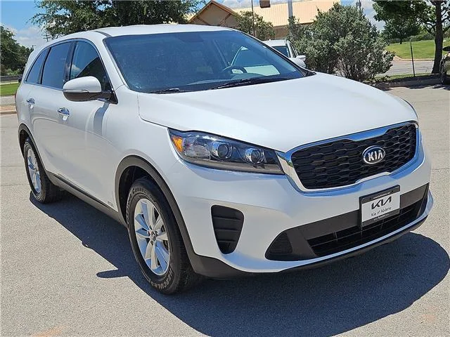 Used 2020 Snow White Pearl KIA 2.4L LX All-wheel Drive image 4