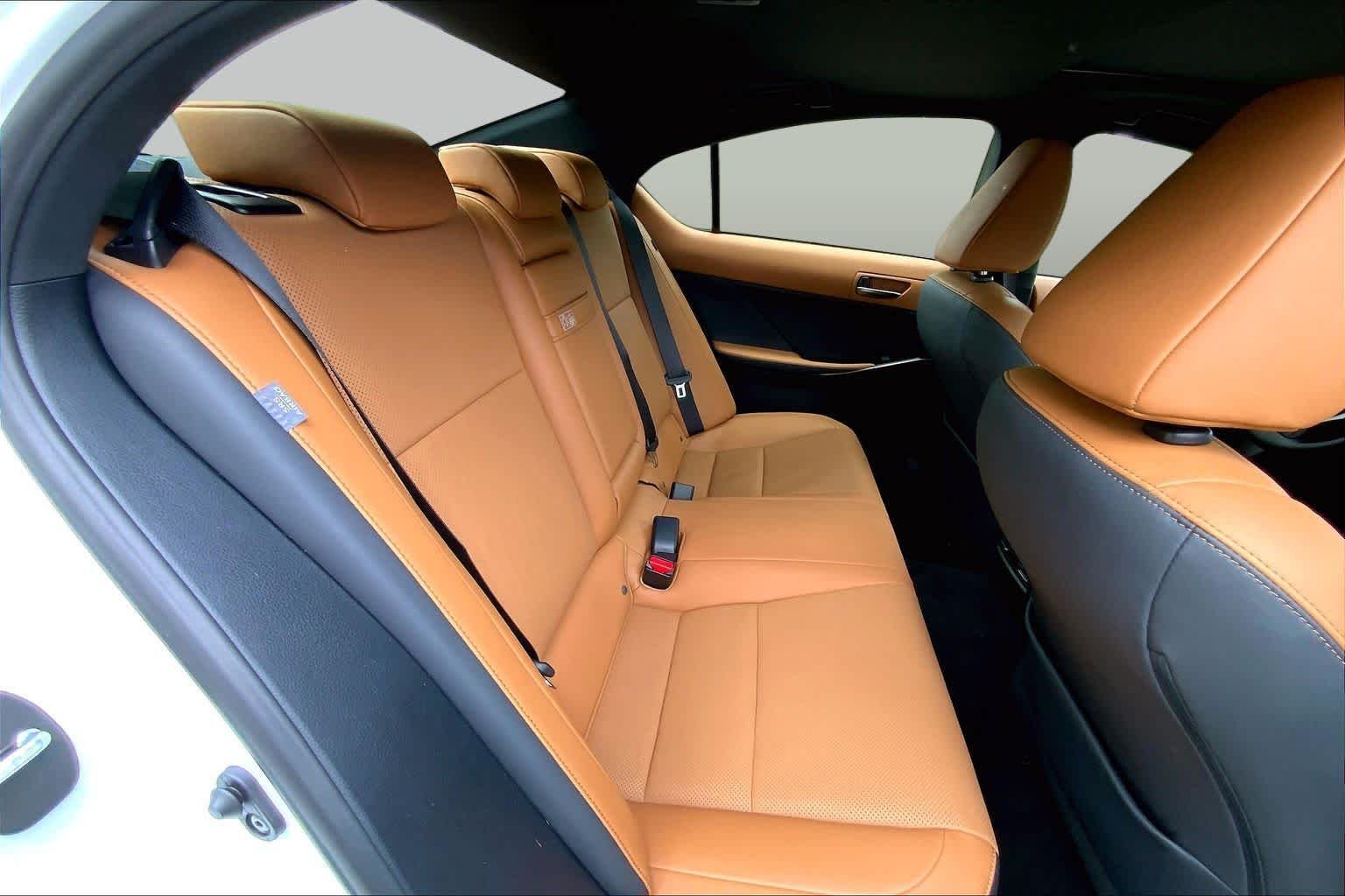 Used 2024 Ultra White Lexus F SPORT Design image 19
