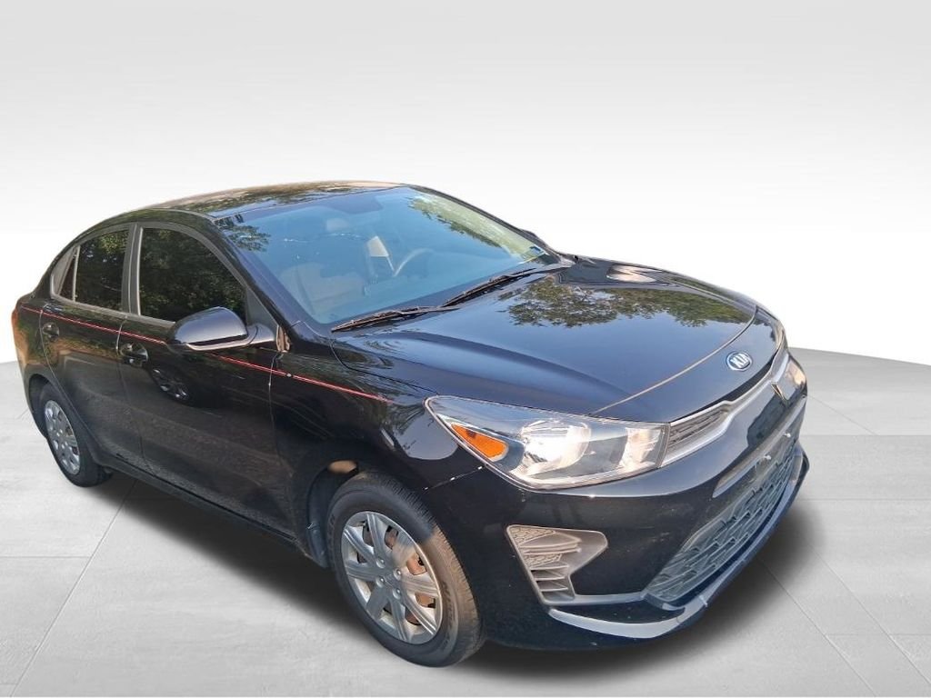 Used 2021 Black Kia S image 17