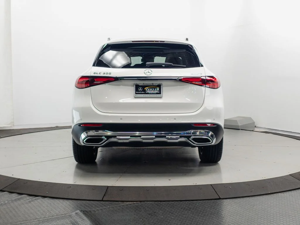 Certified Used 2026 Polar White Mercedes-Benz GLC 300 image 26