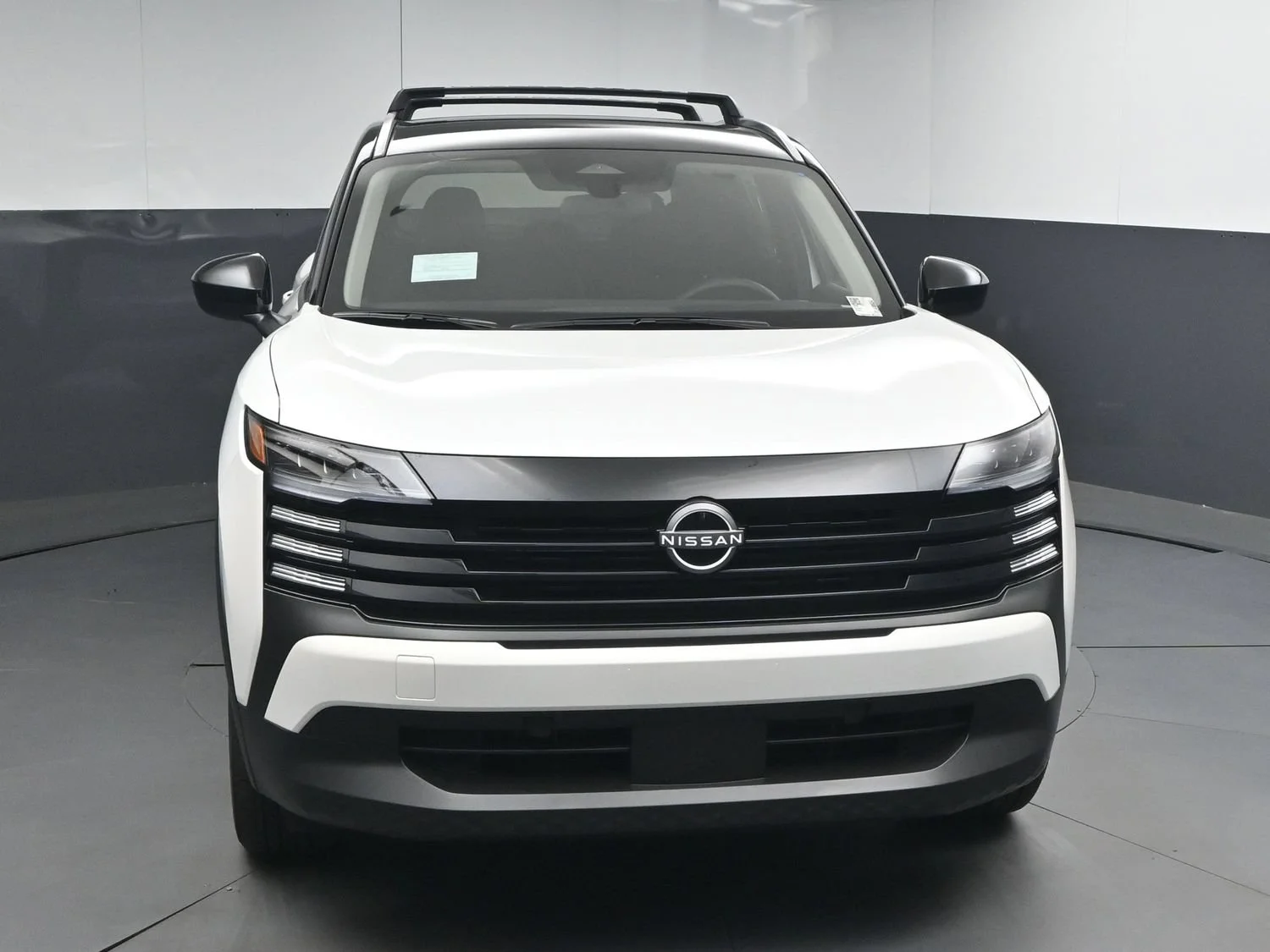New 2026 Aspen White Tricoat/Super Black Nissan SV image 2
