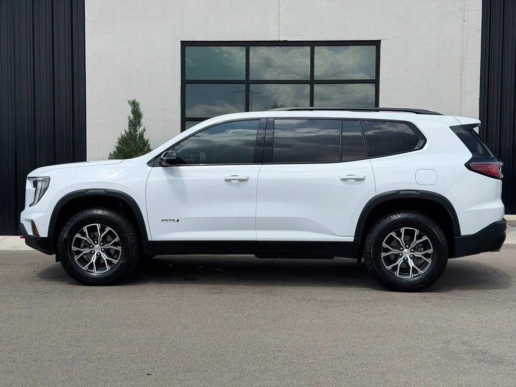 Used 2024 White GMC AT4 image 2