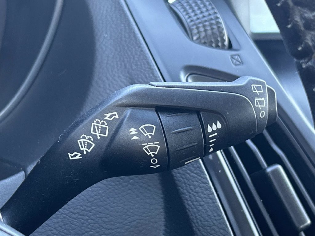 Used 2015 Black Ford SE image 30