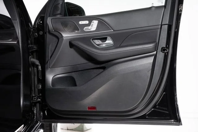 Used 2025 Obsidian Black Metallic Mercedes-Benz GLS 450 image 62