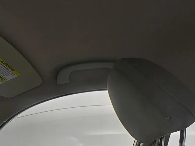 Used 2020 White Subaru Base image 39