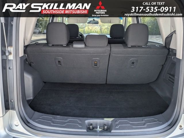 Used 2012 Silver Kia Plus image 7