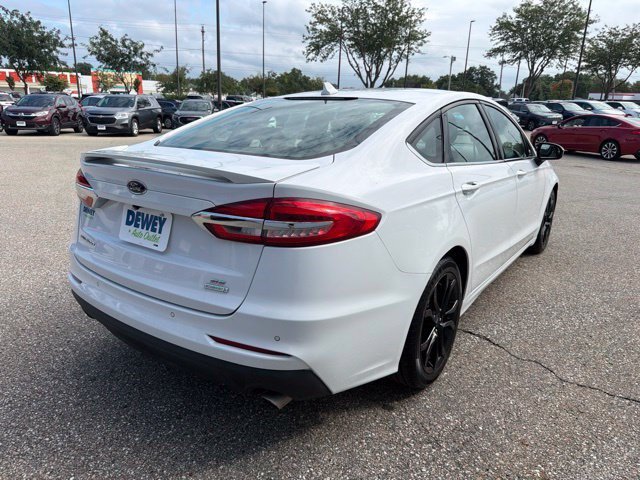 Used 2019 Oxford White Ford SE image 5