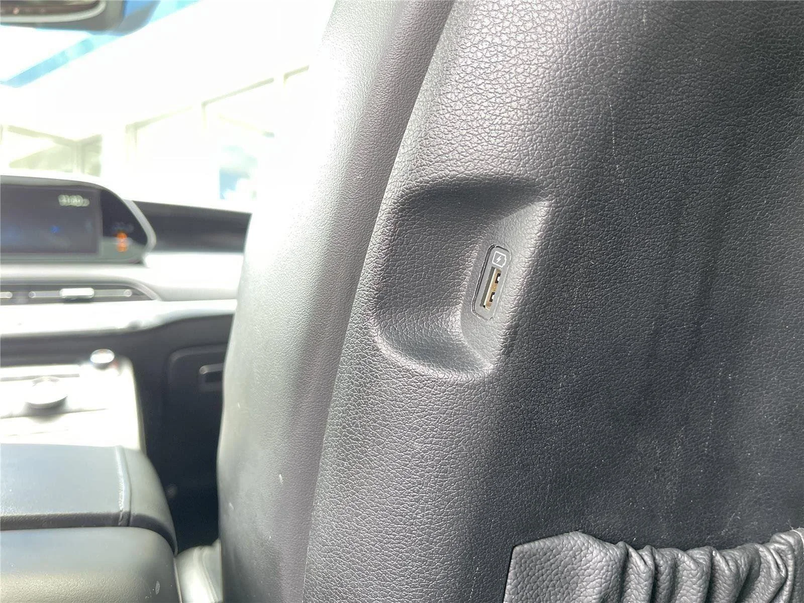 Used 2021 Black Hyundai Calligraphy image 43