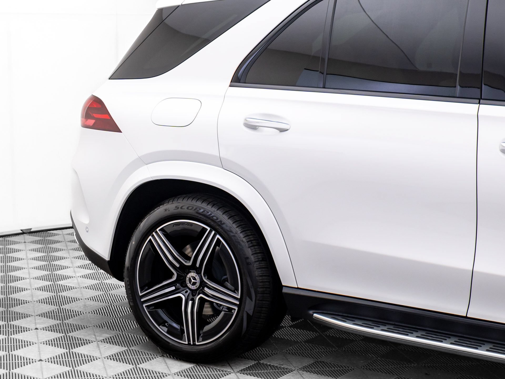 New 2026 Polar White Mercedes-Benz GLE 450 image 83