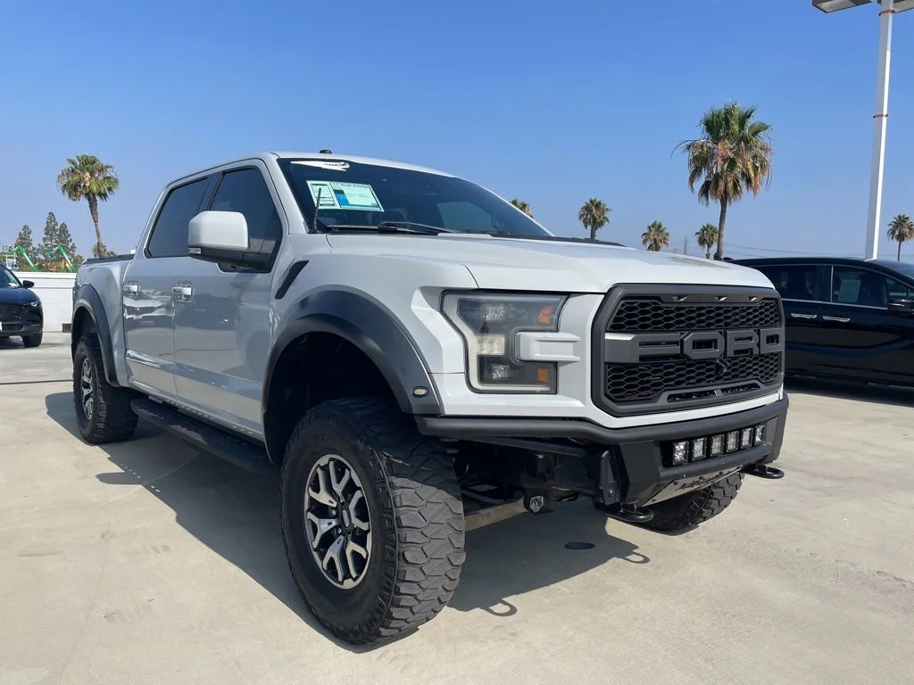 2017 Ford F-150 Raptor 4x4 SuperCrew 5-1/2 Box's photo