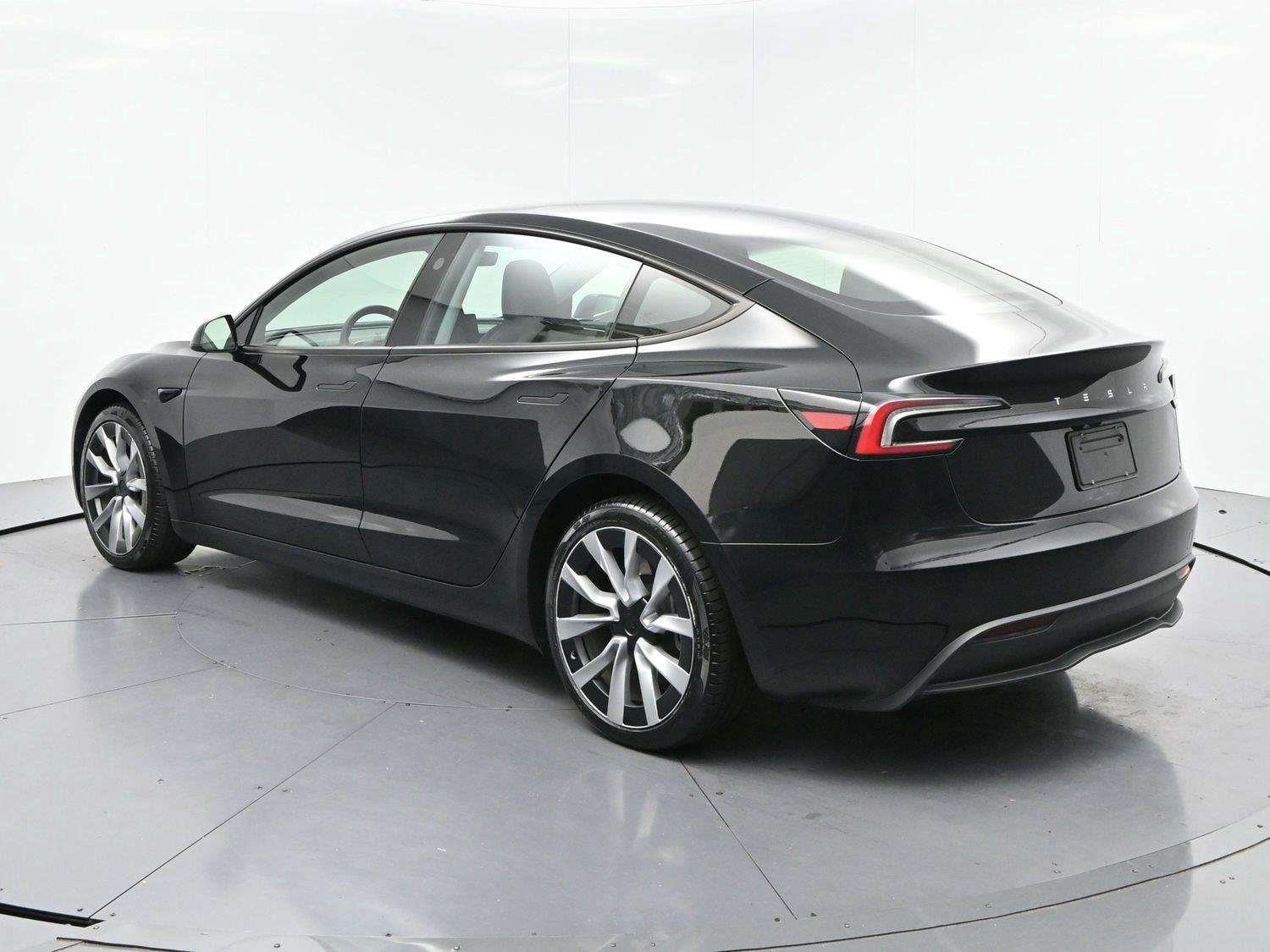 Used 2024 Black Tesla RWD *Ltd Avail* image 5