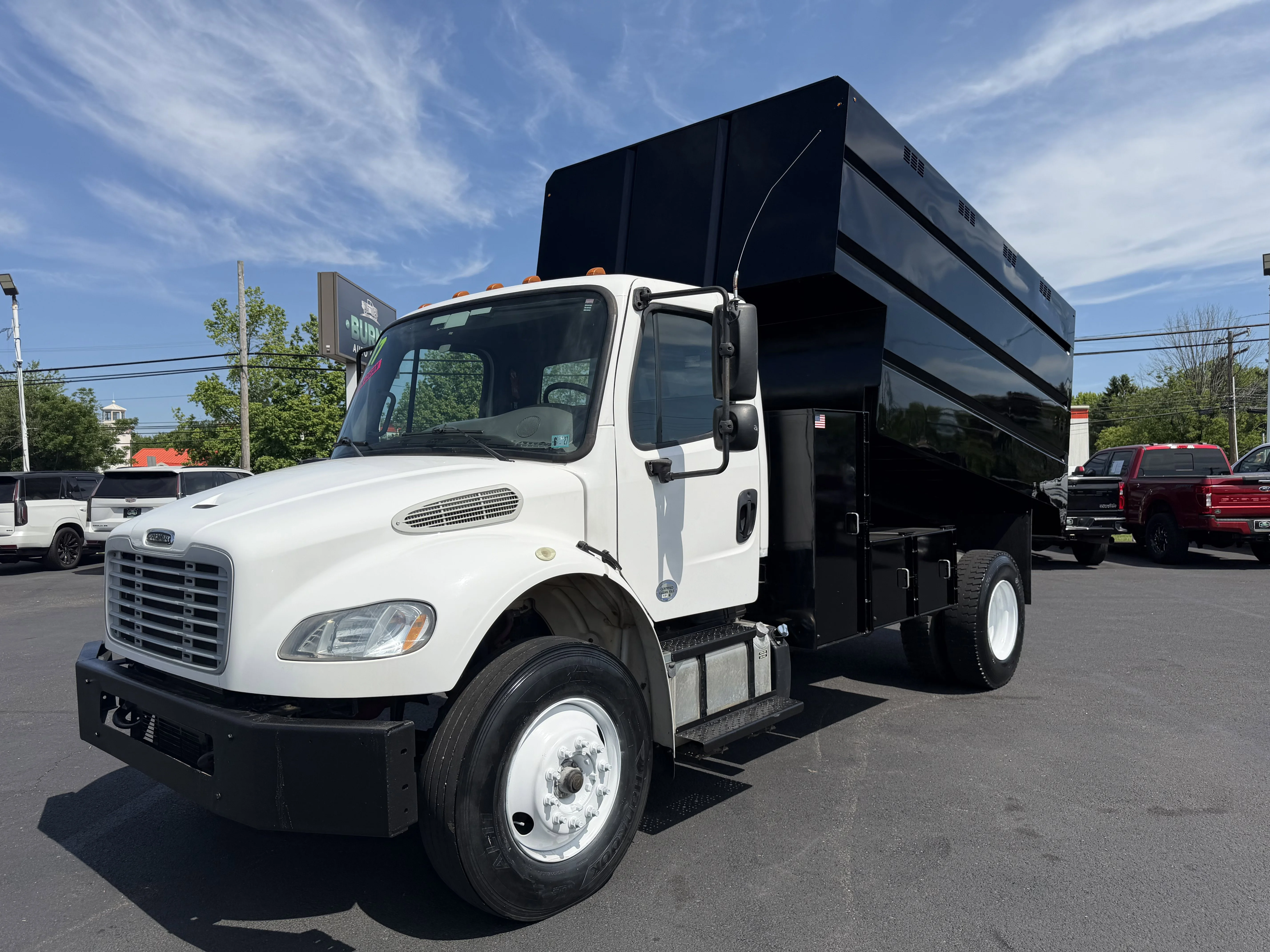 Used 2017 White FREIGHTLINER  image 8