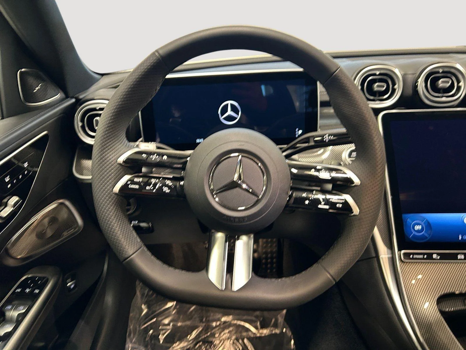 New 2026 Polar White Mercedes-Benz C 300 image 17