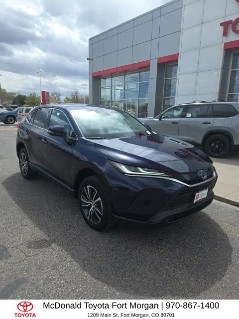Used 2023  Toyota LE image 7