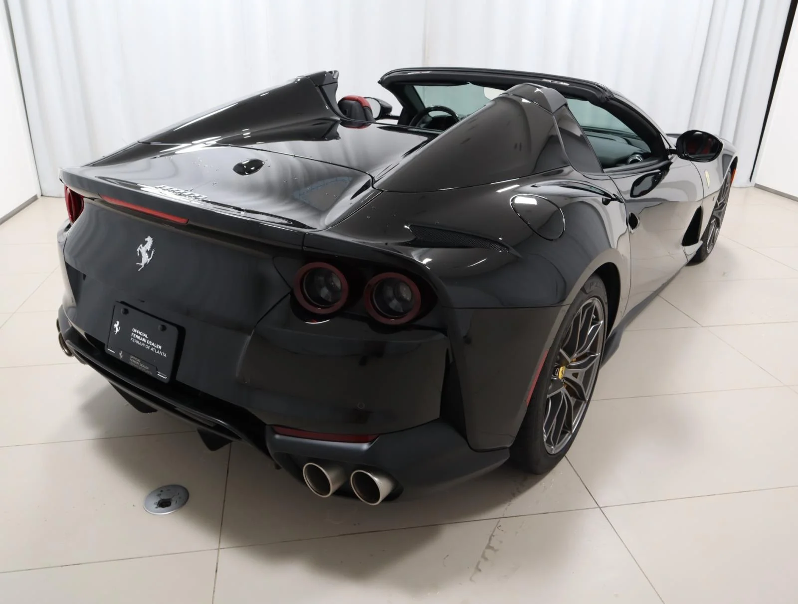 Used 2021 Nero Ferrari Convertible image 9