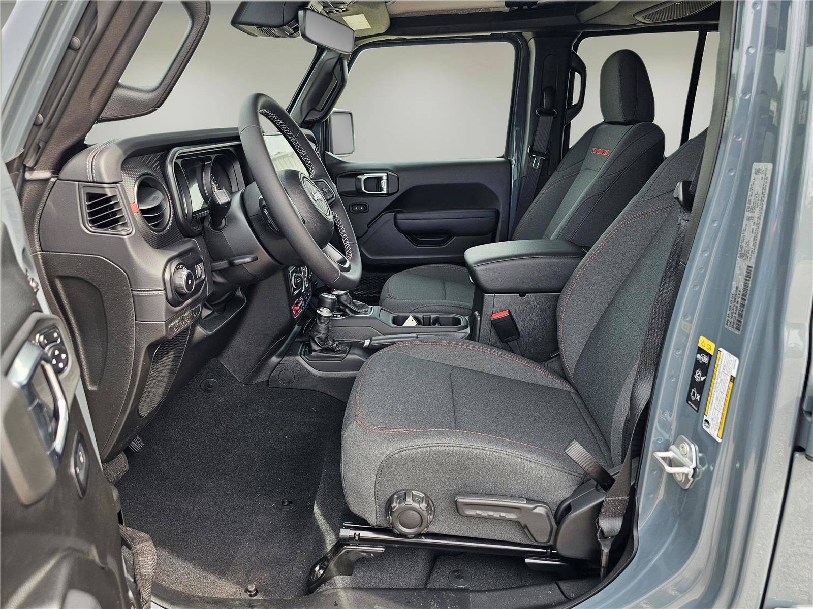 2025 Jeep Wrangler 4-Door Rubicon - Photo 17