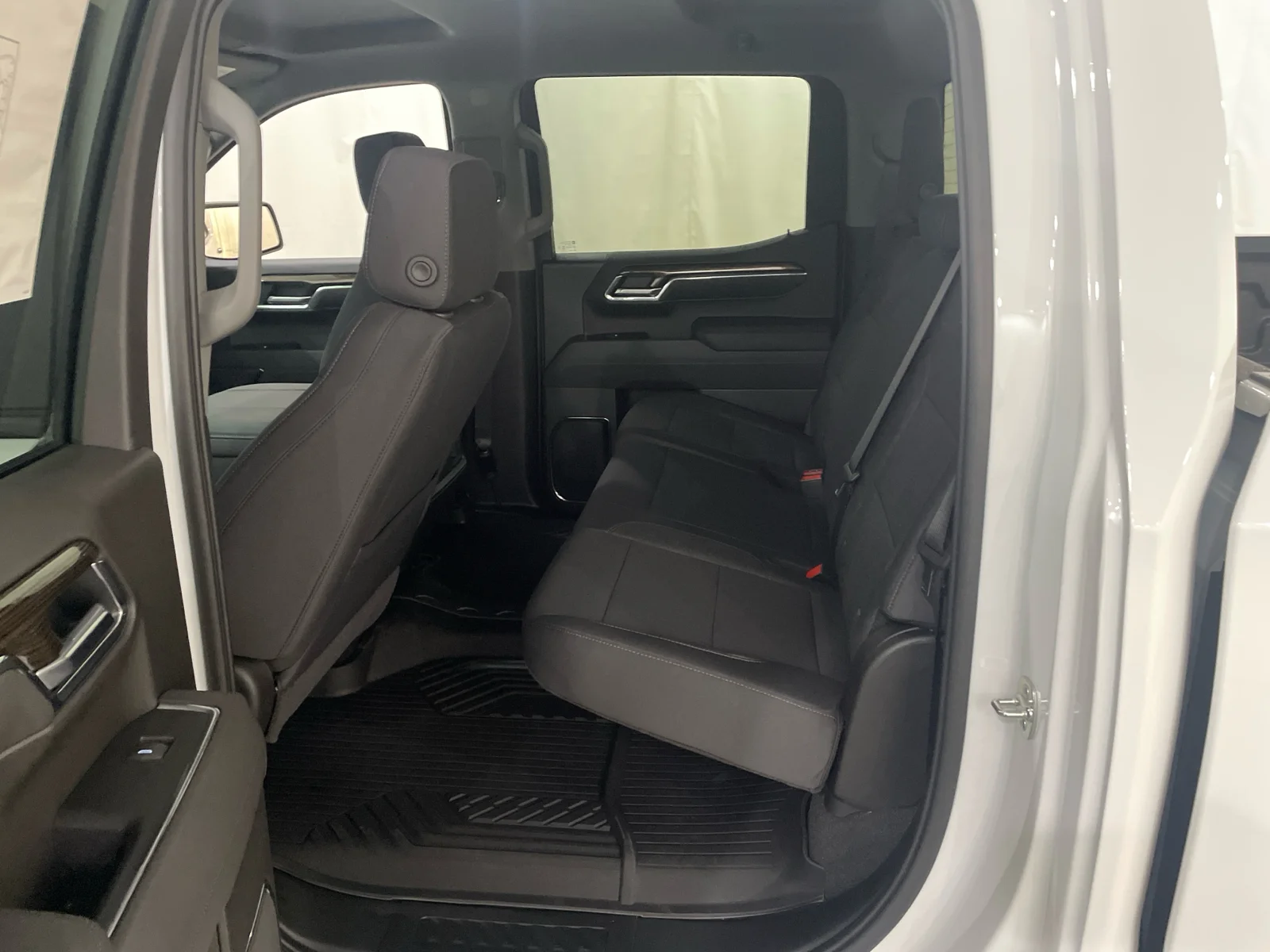 New 2026 Summit White Chevrolet LT Trail Boss image 27