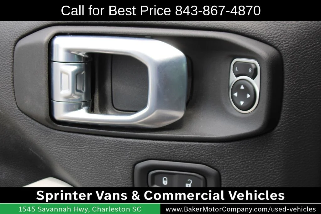 Used 2021 Black Clearcoat Jeep Overland image 16