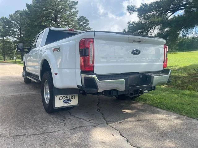 Used 2023 White Ford Lariat image 5