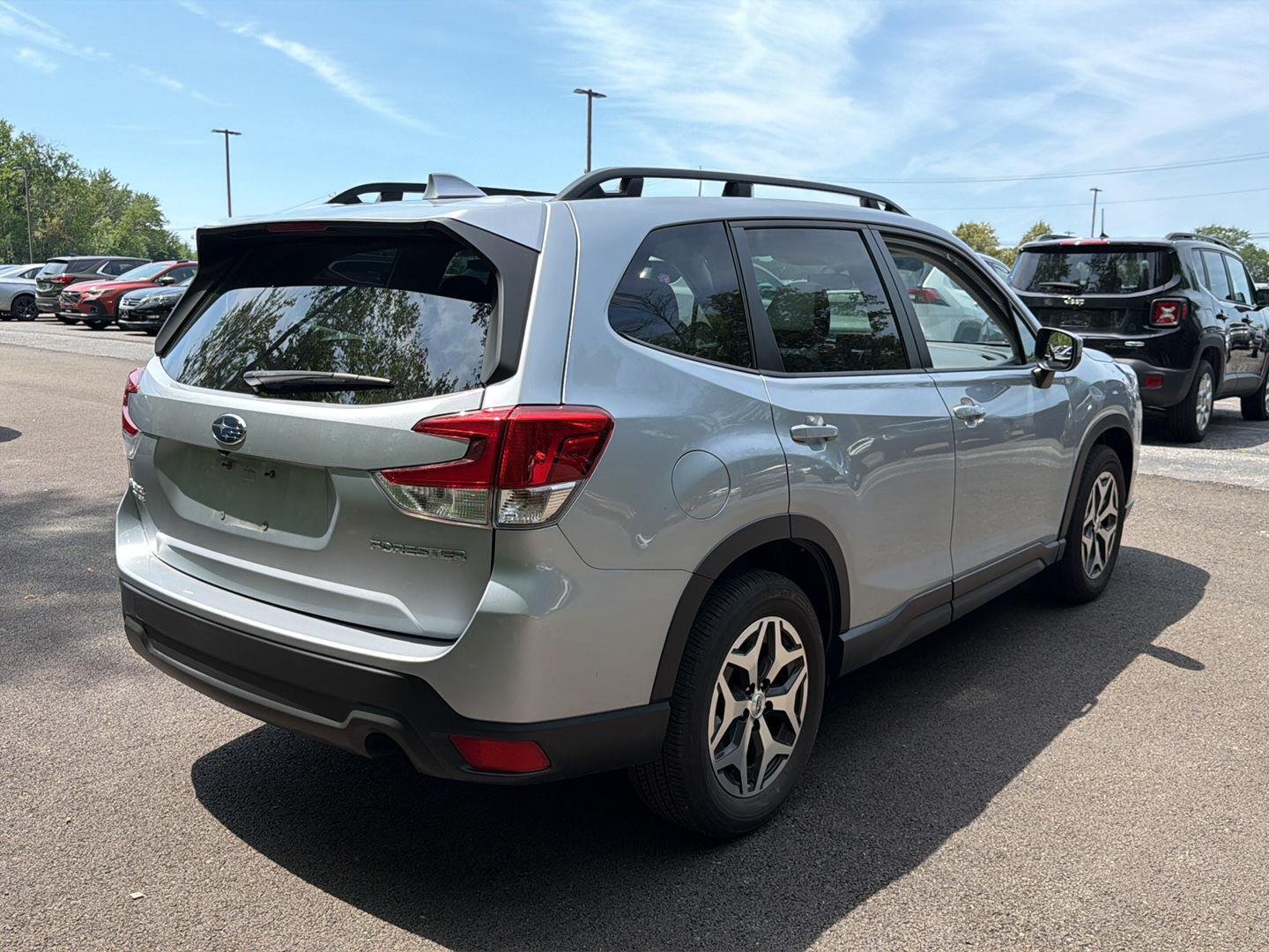 Used 2023 Ice Silver Metallic Subaru Premium image 8