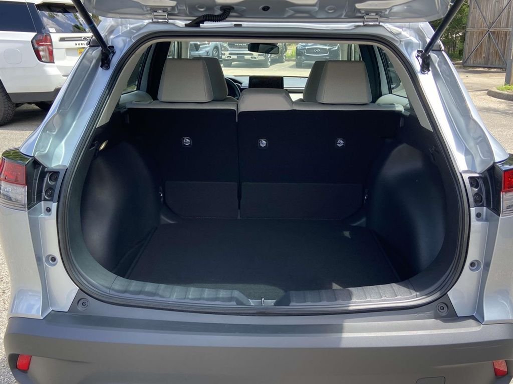 Used 2026 Silver Toyota L image 12