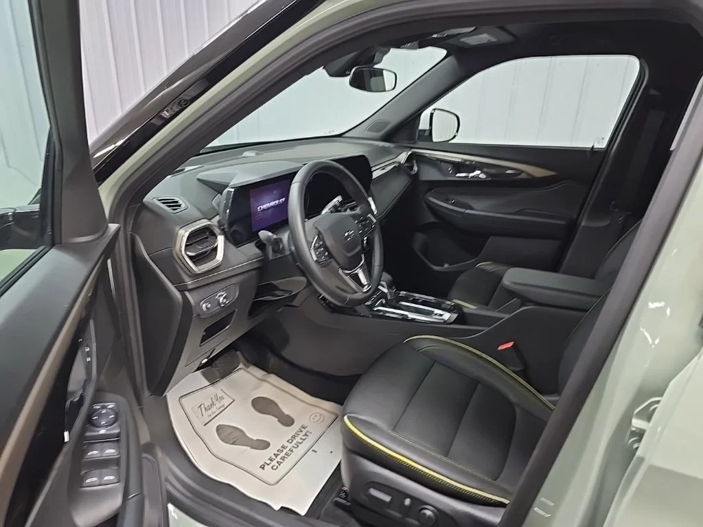 Used 2025 Green Chevrolet ACTIV image 28