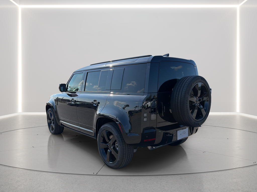 New 2026 Santorini Black Land Rover X-Dynamic SE image 15